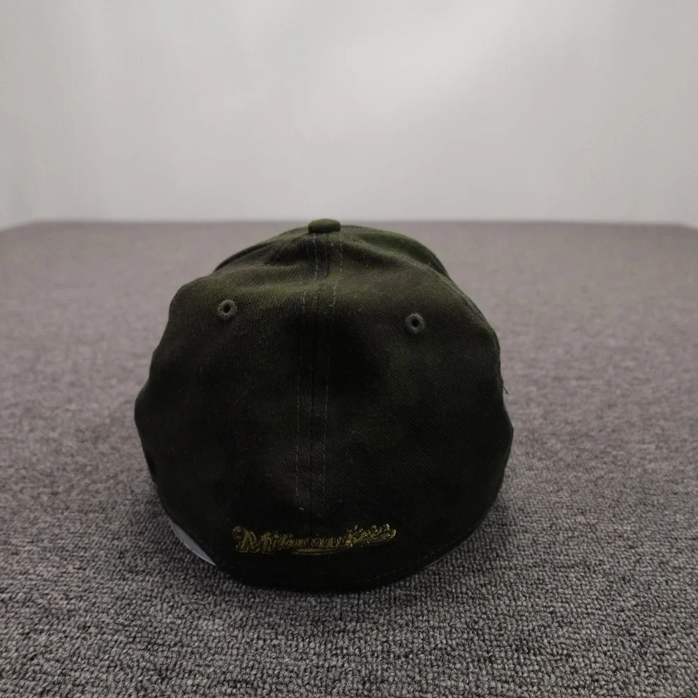 Milwaukee Brewers Hat Cap Fitted Mens Medium Camo MLB Baseball 39THIRTY New Era